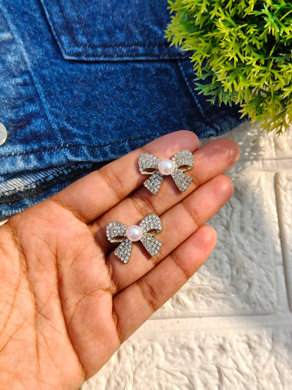 Royal Bow & Pearl Earrings
