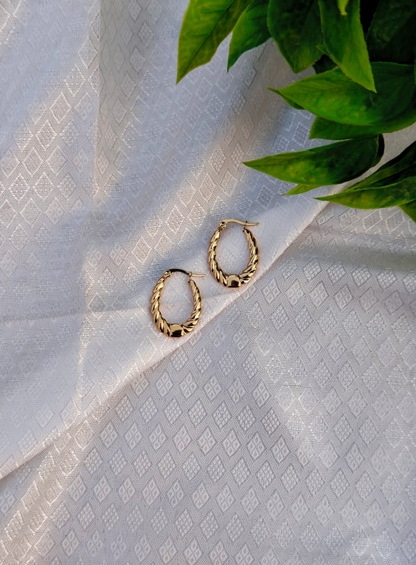 Pretty Vintage Hoops