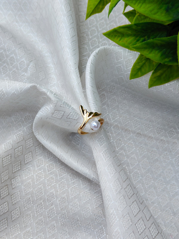 Shimmering Mermaid Tail Anti-Tarnish Pearl Ring
