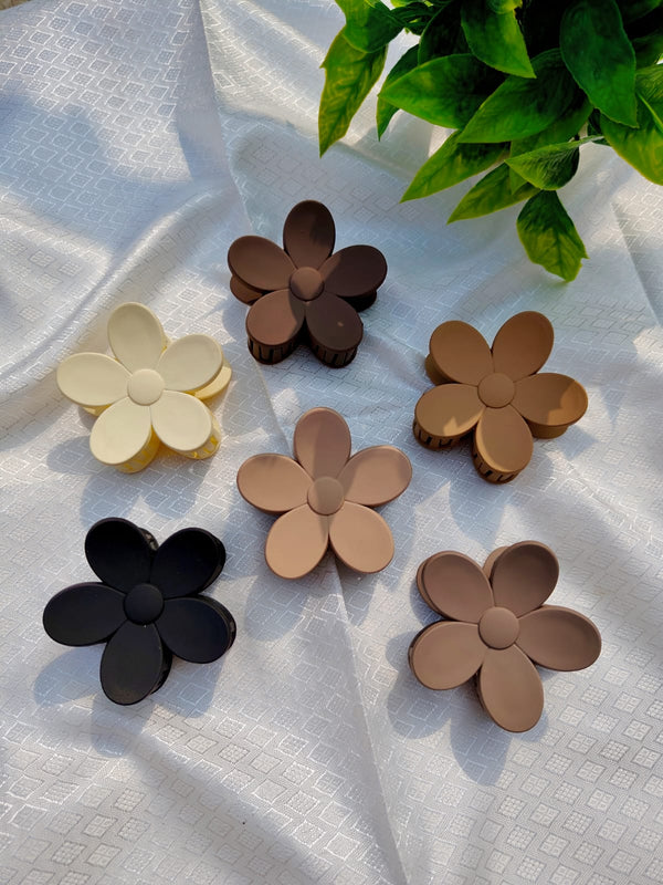 Matte Finish Daisy Claw